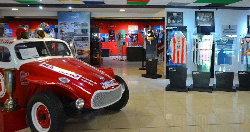 Imperdible muestra de figuritas en el Museo del Kempes: cuál es la más rara y cuál la más difícil